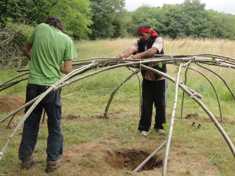 Atelier de Construction du Temazkal (hutte de sudation) avec Ulises